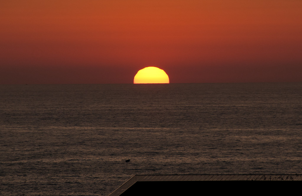 Affaccio Sul Mare E Sul Sole Che Sta Tramontando Frasibelle It