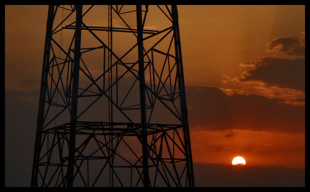 Traliccio al tramonto